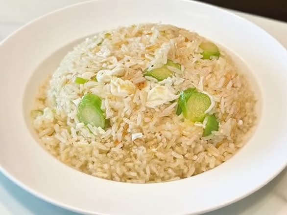 Dried Scallop and Egg White Feied Rice 瑶柱蛋白炒饭